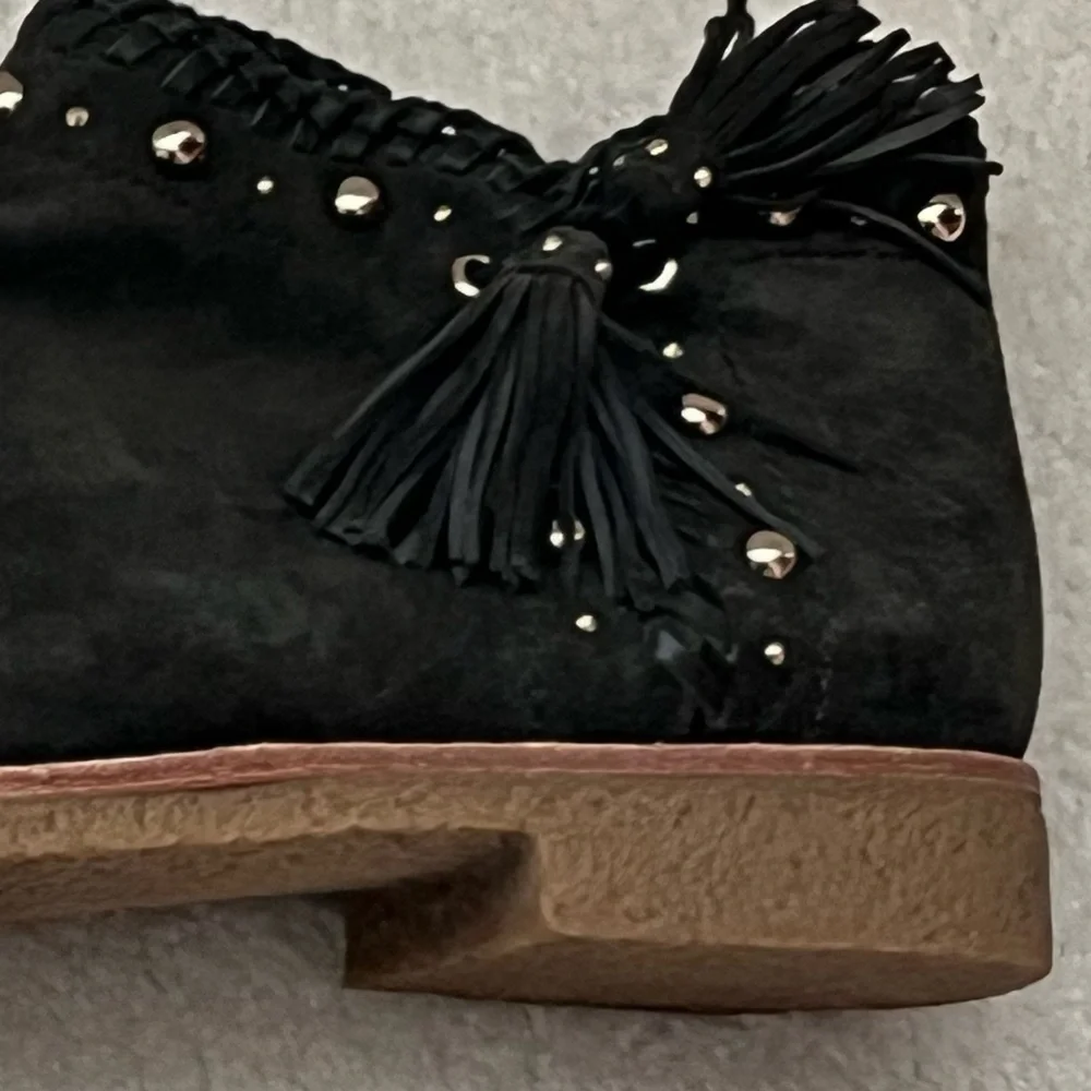 New Kate spade suede Bowie booties with fringe tassels